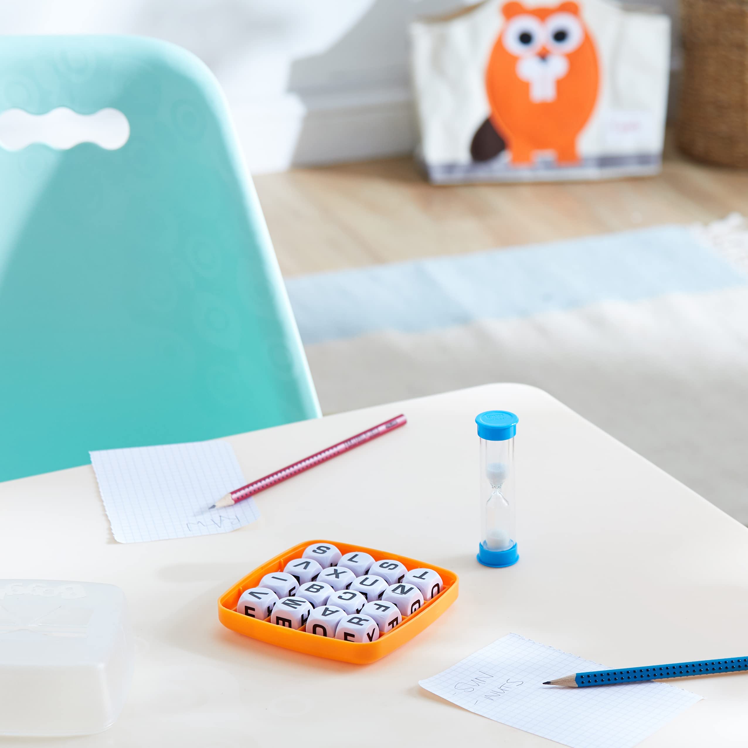 Hasbro Gaming Boggle Classic Word Game