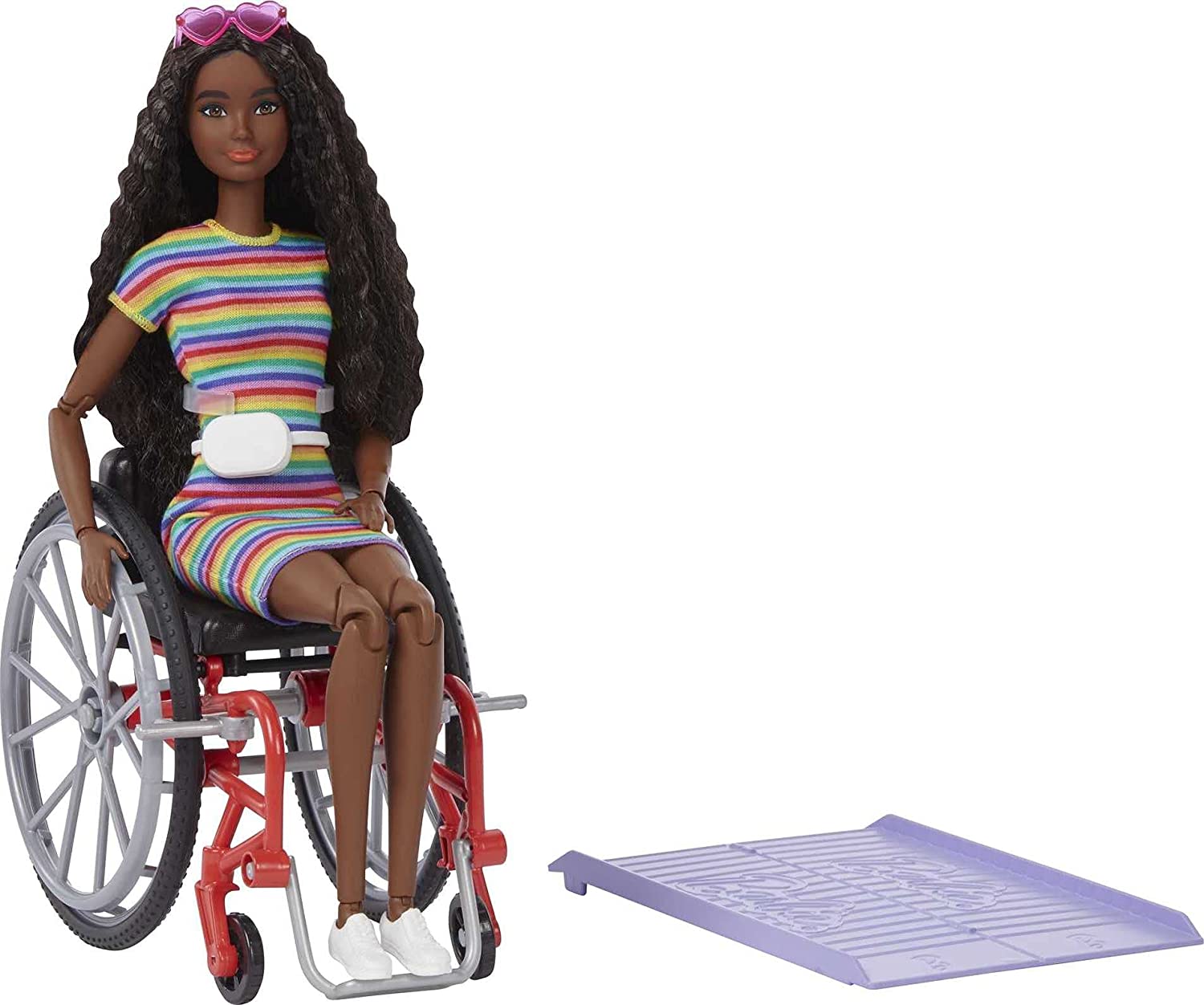 Barbie Fashionistas Doll #166 avec fauteuil roulant et cheveux bruns frisés