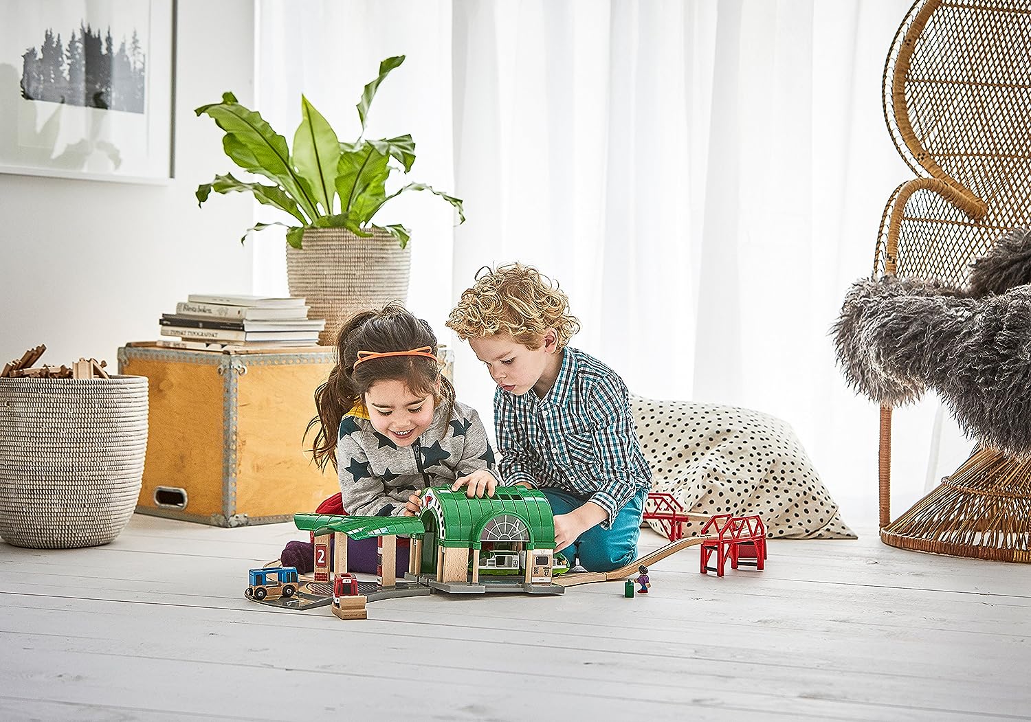BRIO World Central Train Station Playset for Kids - Compatible with BRIO Railway Sets