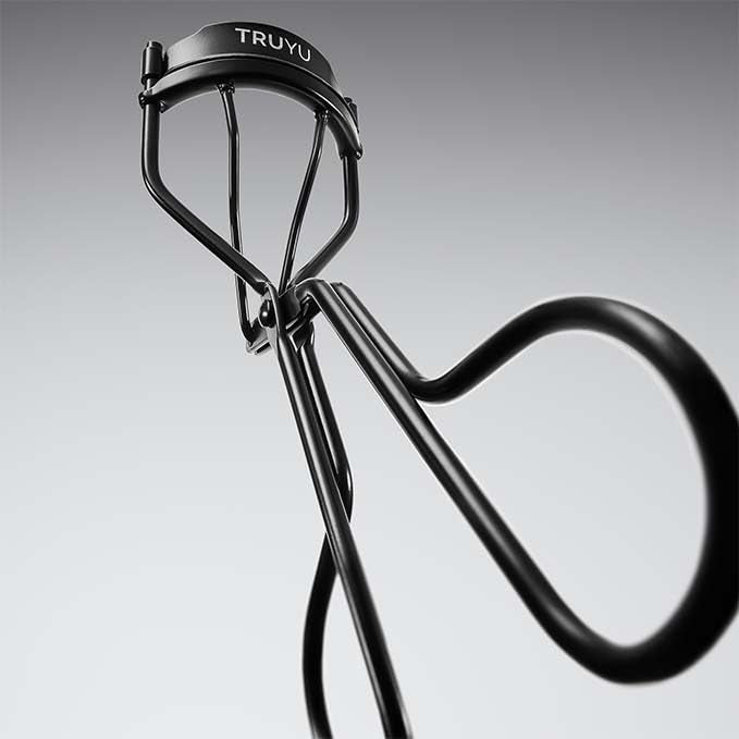 Truyu Eyelash Curler - Black with 2 Replacement Pads
