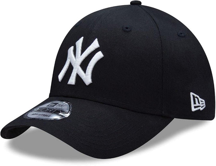 New Era New York Yankees 9Forty Adjustable Strapback Cap (9Forty)