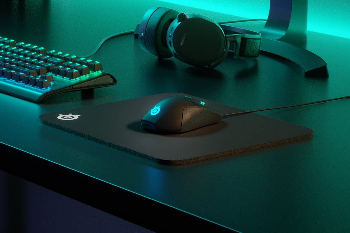 SteelSeries QcK Heavy Gaming Mouse Pad - Extra Thick 6mm Non-Slip Rubber Base | Size M 4