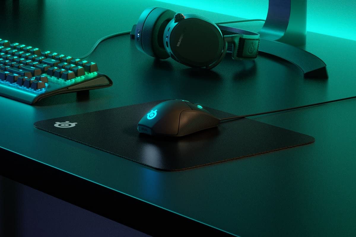 SteelSeries QcK Hard Gaming Mouse Pad - 320 x 270 mm - Black