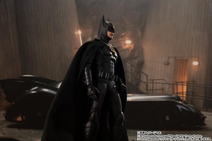 The Flash figurine S.H. Figuarts Batman 15 cm