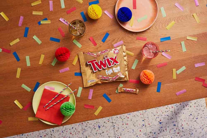 Twix, Mars, Skittles Variety Pack - Chocolate and Sweets Gift Box, 600g