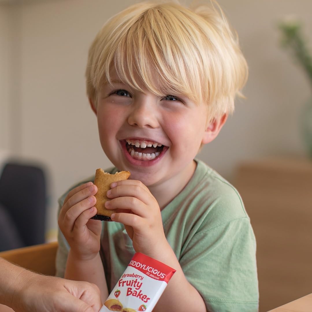 Kiddylicious - Strawberry Fruity Bakes Wholewheat Snack Bars for Toddlers 2
