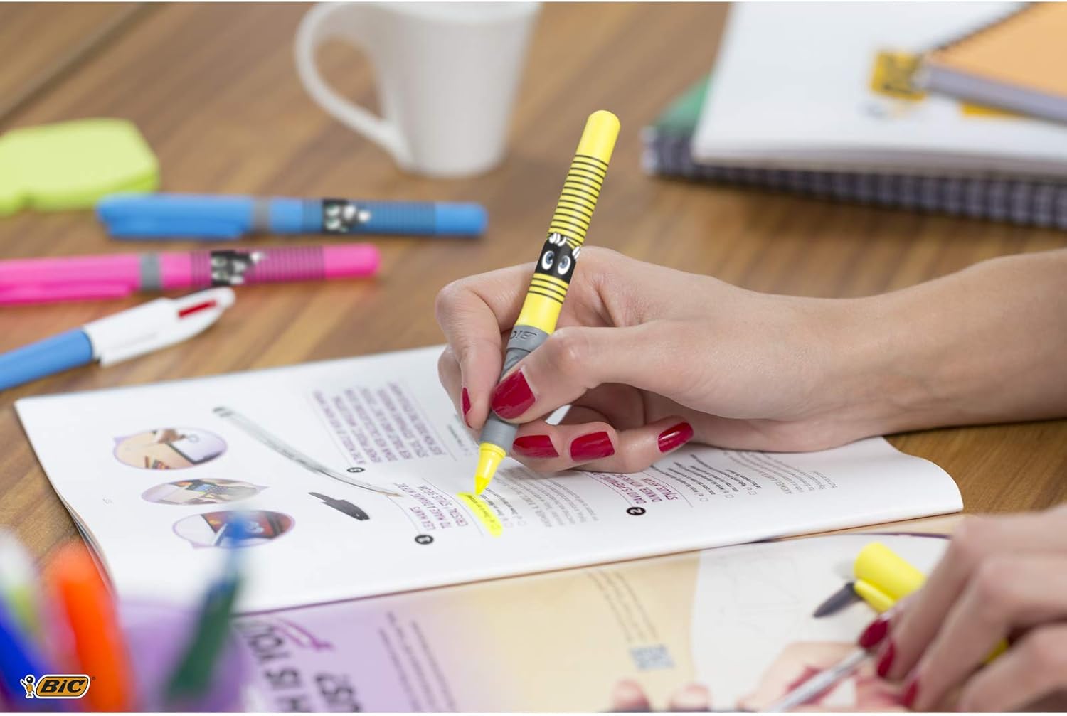 Bic Highlighter Grip Pens with Anti-Drying Technology in 4 Assorted Colors, Pack of 4 3