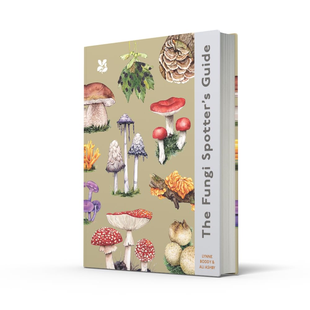 National Trust The Fungi Spotter's Guide - Hardcover, 112 Pages