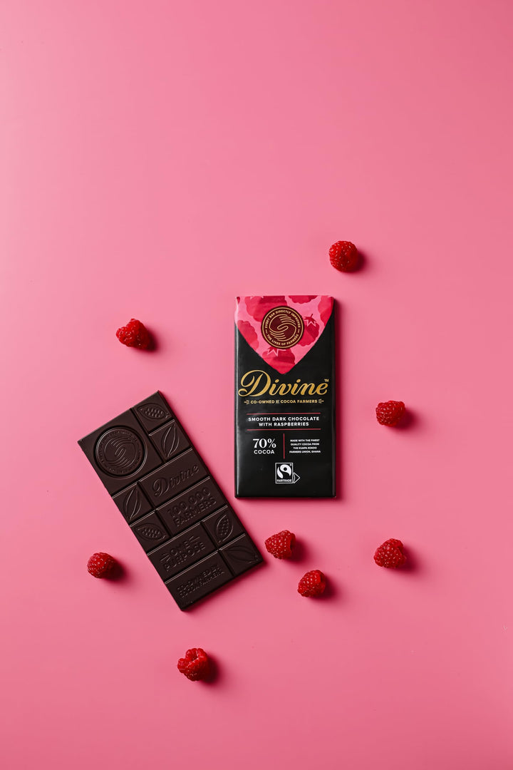 Divine - 70% Dark Chocolate with Raspberries Bar (90 g)
