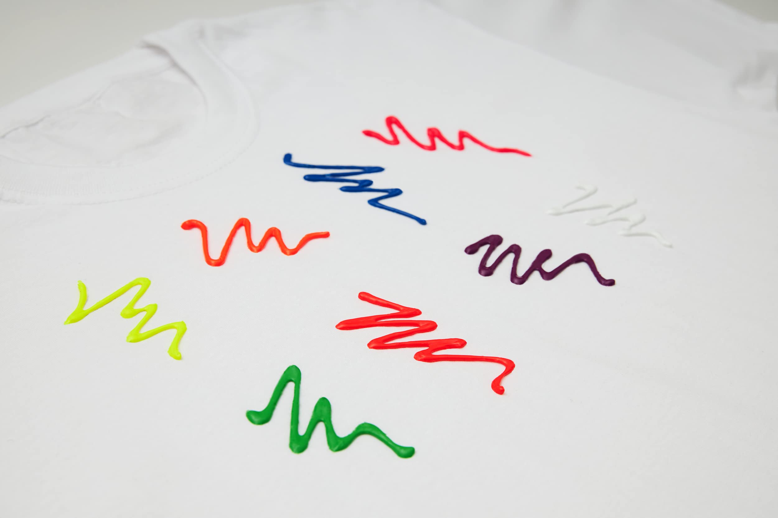 Moon Glow - Neon UV 3D Fabric Paint - 125ml - Intense Red 6