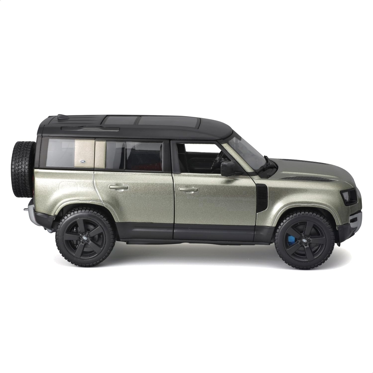 Bburago Land Rover Defender 110 (2022) Diecast Model | 1:24 Scale | Opening Doors 8