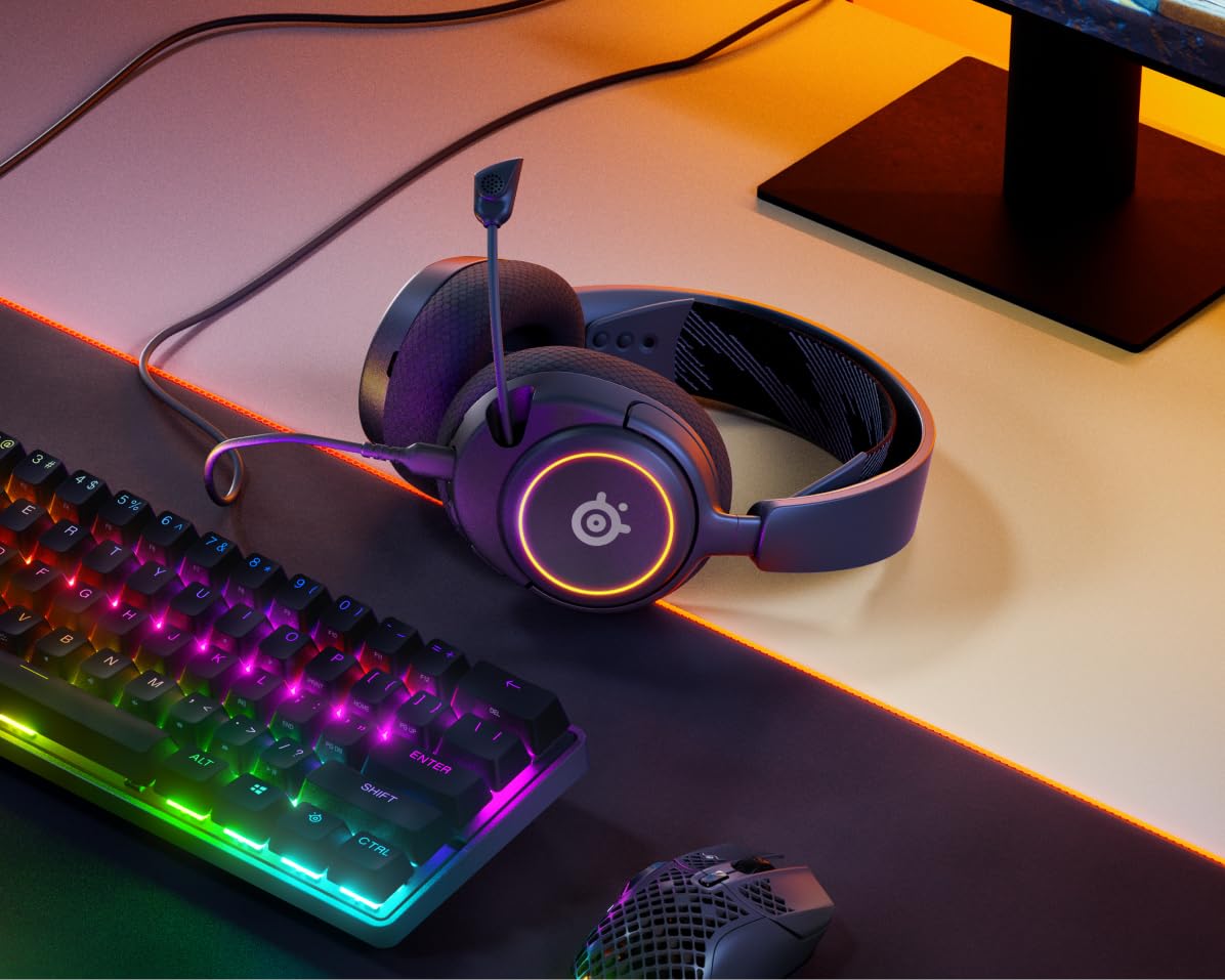 SteelSeries Arctis Nova 3 - USB-C Gaming Headset for PC, PS4, PS5 & Switch - RGB Lights - Hi-Fi Drivers - 360° Spatial Audio - AirWeave Memory Foam Earcups - Super Lightweight - ClearCast Gen 2 Mic