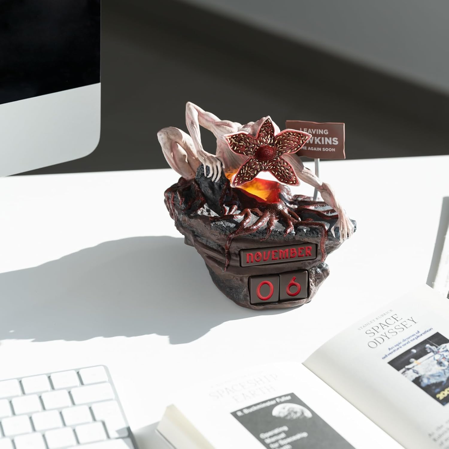 Grupo Erik Stranger Things Demogorgon Perpetual Flip Calendar - Resin Desk Display 3