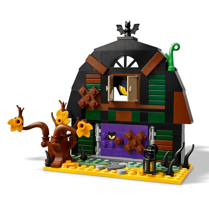 LEGO Halloween Barn - Play & Display Toy with a Skeleton Minifigure and Spo