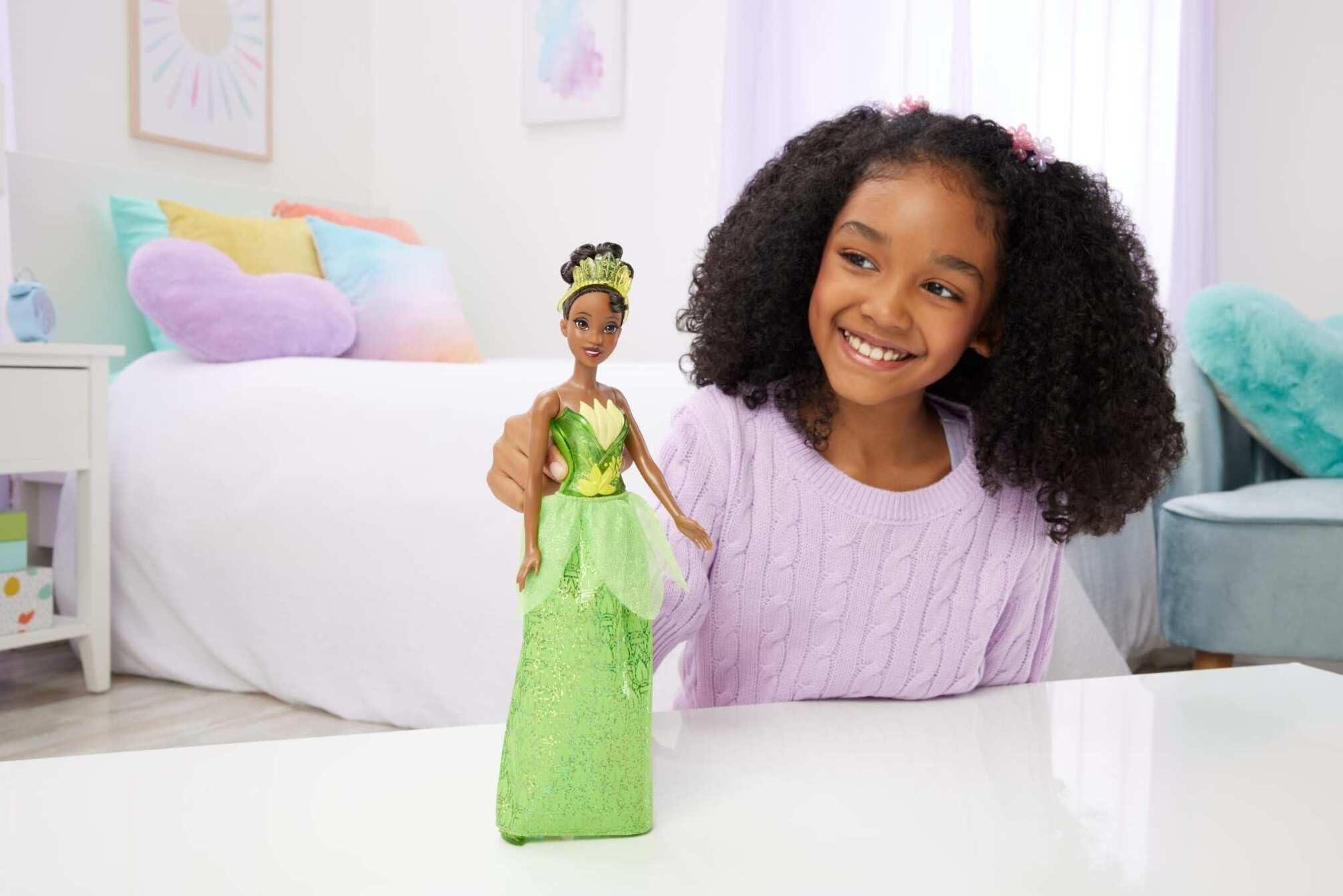 Mattel Disney Princess Tiana Fashion Doll with Sparkling Clothing and Accessories | HLW04
