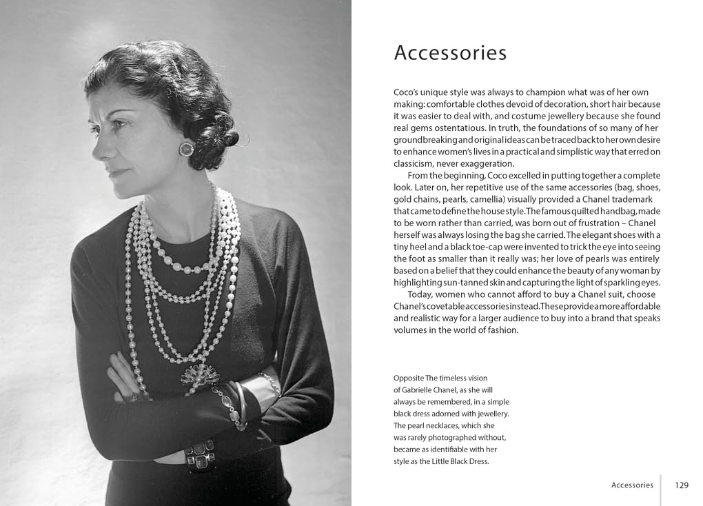 WELBECK Little Book of Chanel: New Edition - Fashion History | 160 Pages | English 4