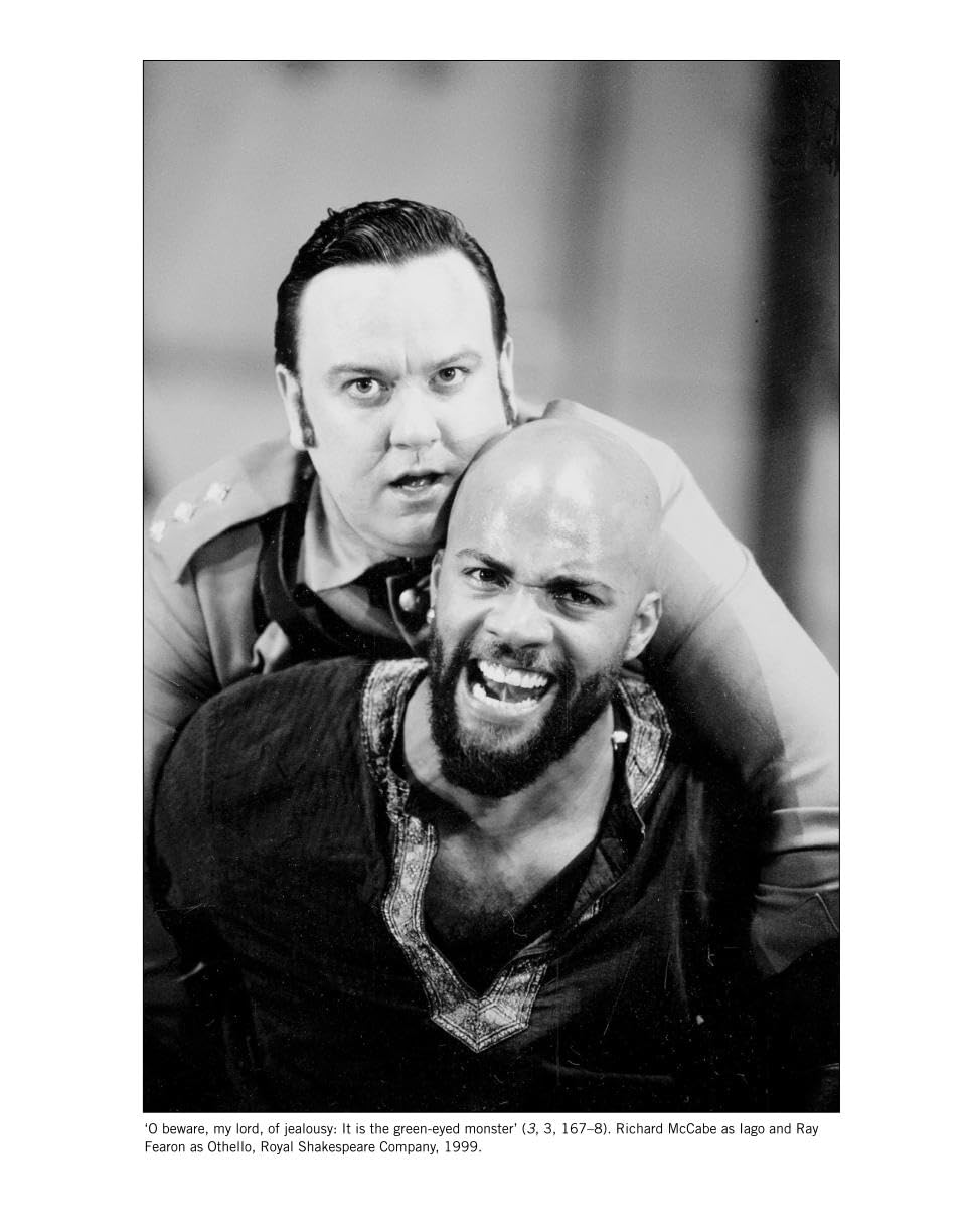 Oxford School Shakespeare: Othello - Illustrated Paperback Edition | 174 Pages | Ages 13-17 5