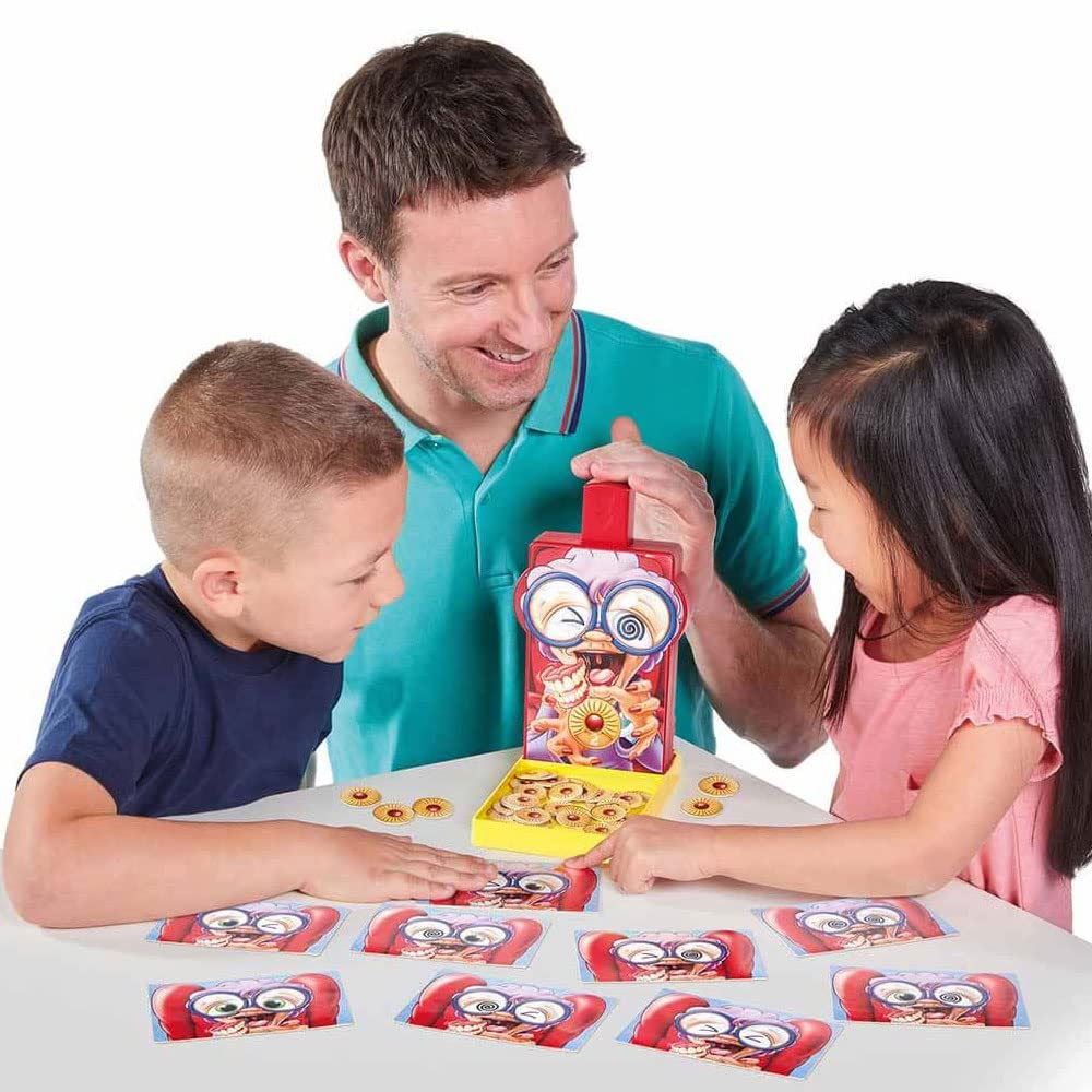 TOMY T73114 Greedy Granny – in a Spin Board Game 2