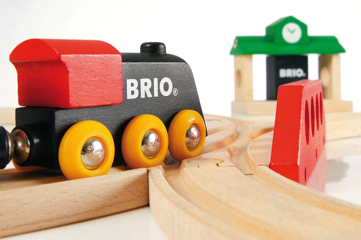 BRIO Classic Figure of 8 Wooden Railway Train Set - Magnetic Wooden Trains for Toddlers 2 Years Up 2
