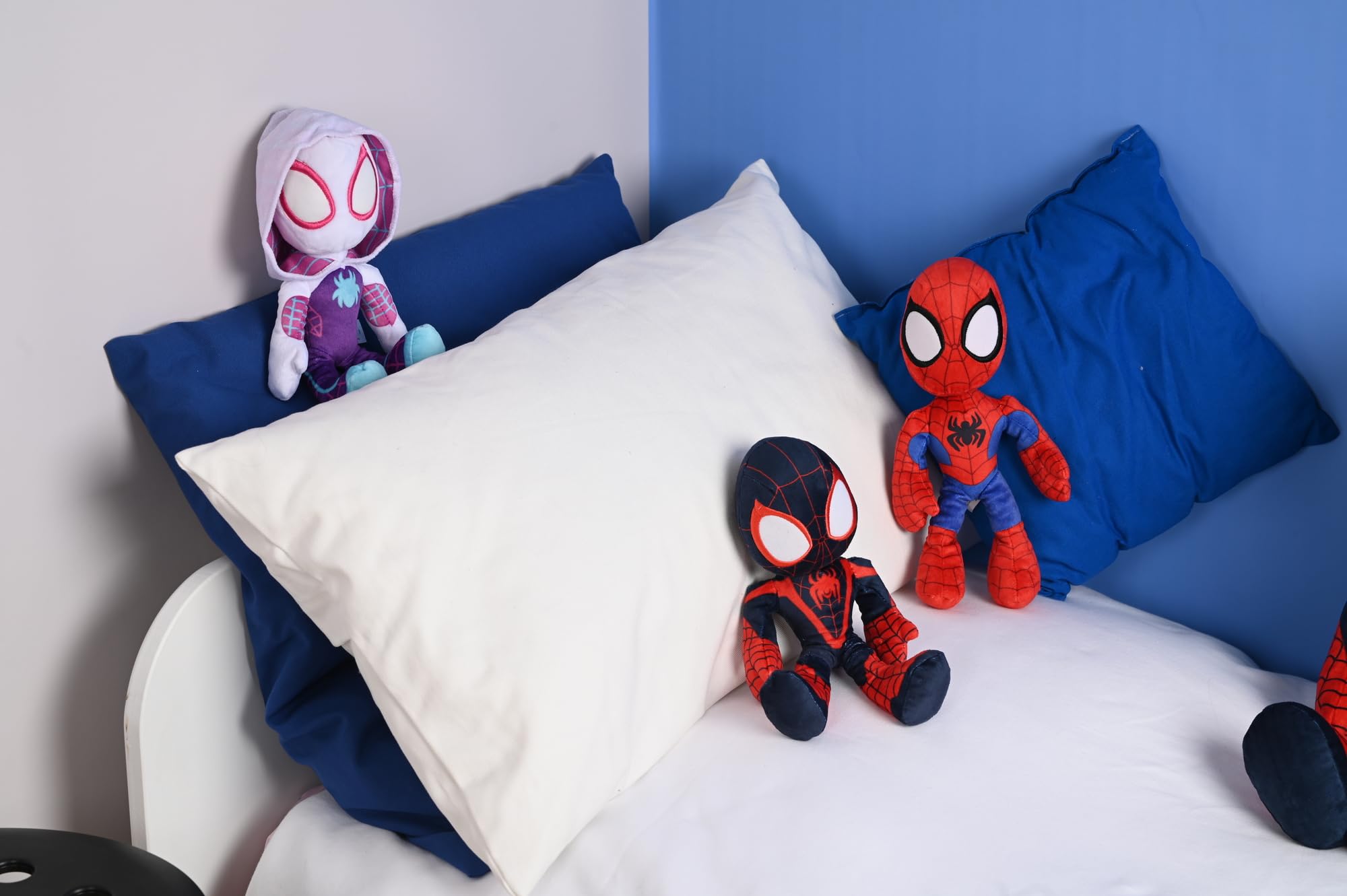 Simba Spider-Man Miles Morales Action Figure - 25cm Soft Toy with Glow-in-the-Dark Eyes 7