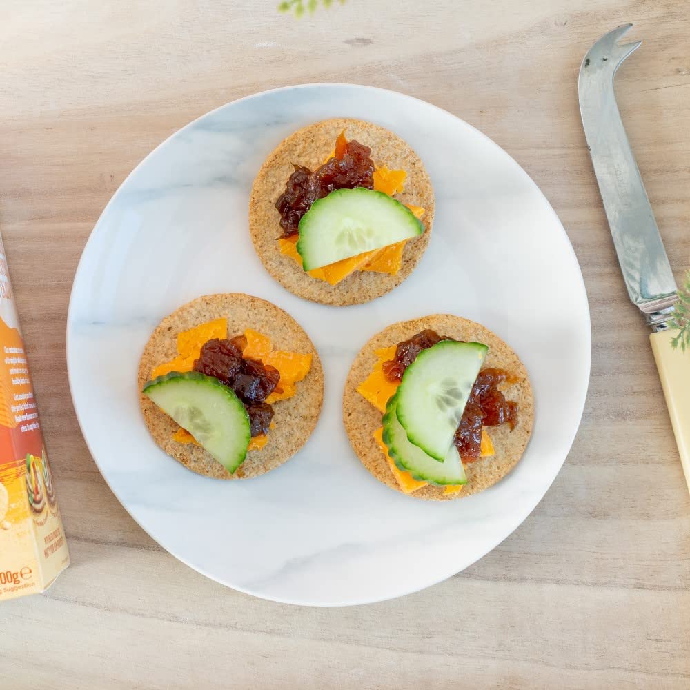 Nairn's Gluten Free Cheese Oatcakes - High Fibre | Suitable for Vegetarians | 180g Pack of 8 3