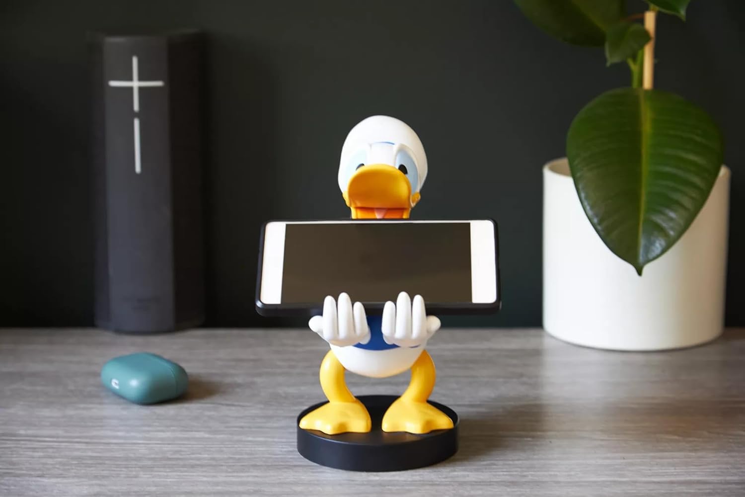 Disney Cable Guy Donald Duck Controller Holder & Phone Stand - 20 cm 6