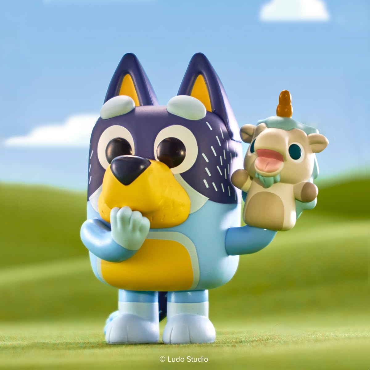 Funko POP! Animation: Bluey - Bandit with Unicourse Vinyl Figure | Approx. 3.75 inches | Multicolor 2
