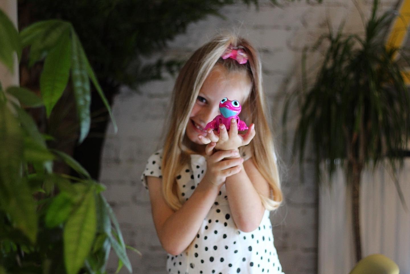 Animagic Lets Go Gecko - Pink Electronic Pet with Lights and Sounds 2