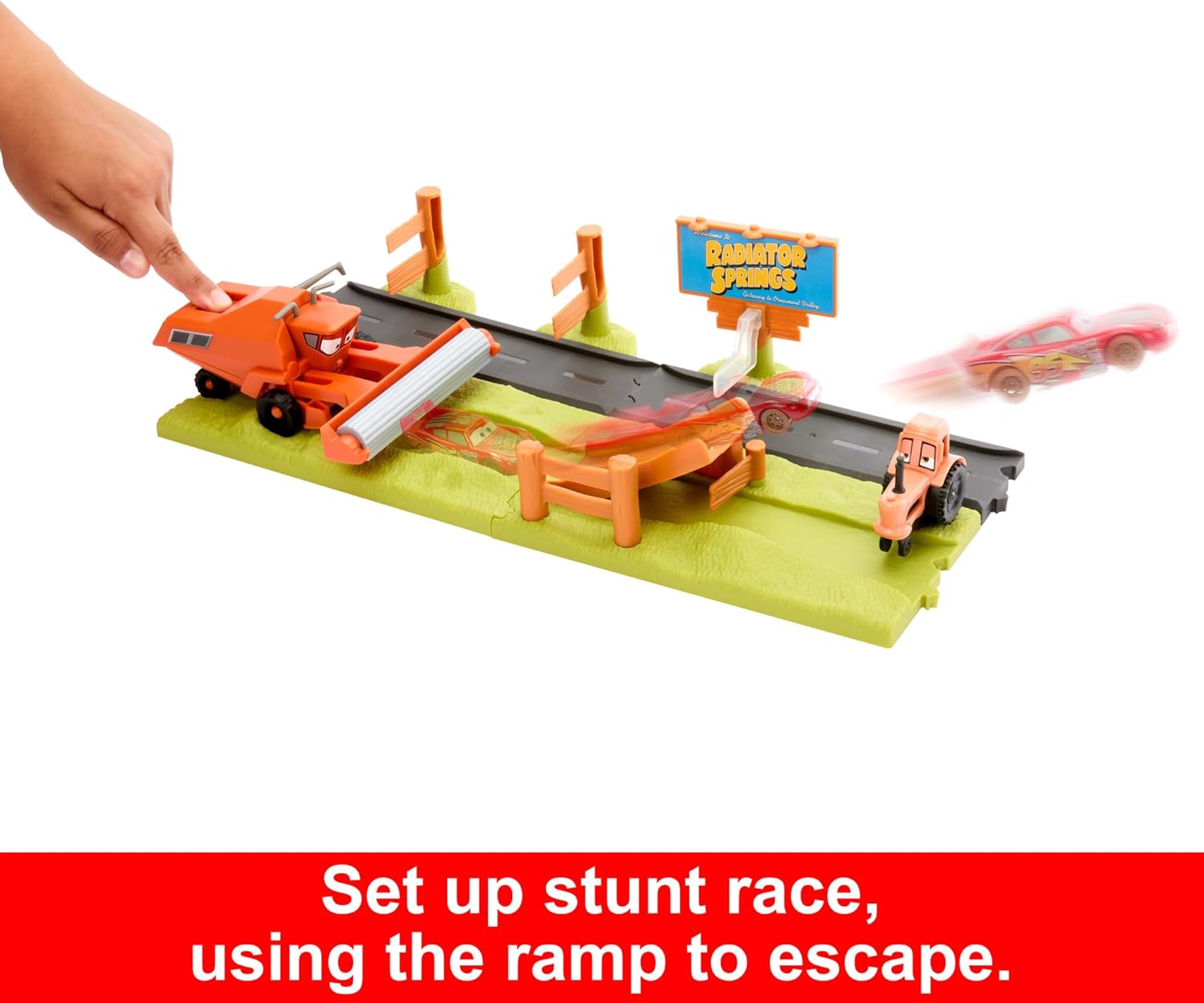 Disney and Pixar Cars Frank Escape & Stunt Race Playset - 3 Vehicles, 2 Play Modes 3