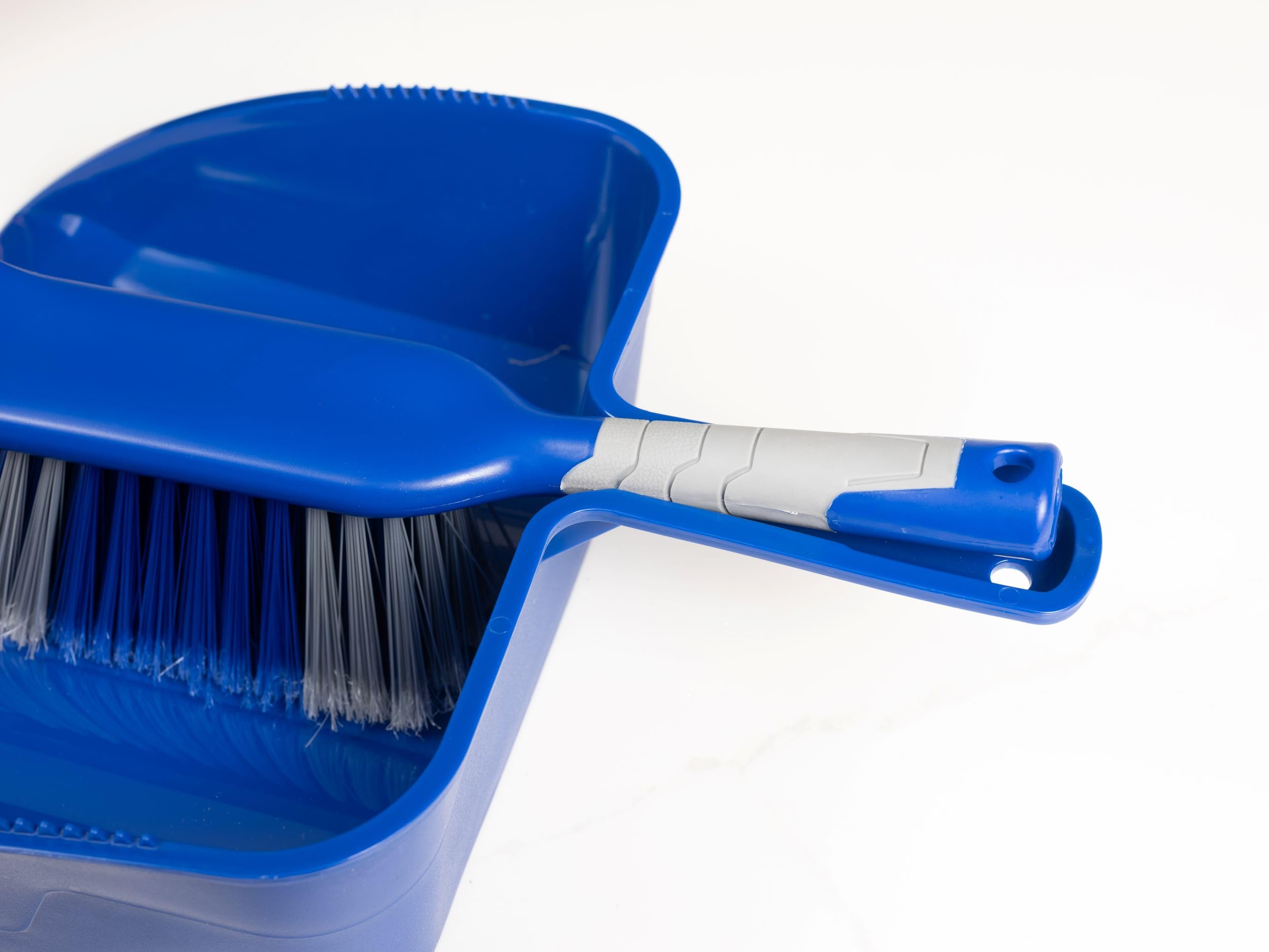 Addis - Outdoor Dustpan & Brush Set Heavy Duty Yard Sweeper with Wide Pan 3