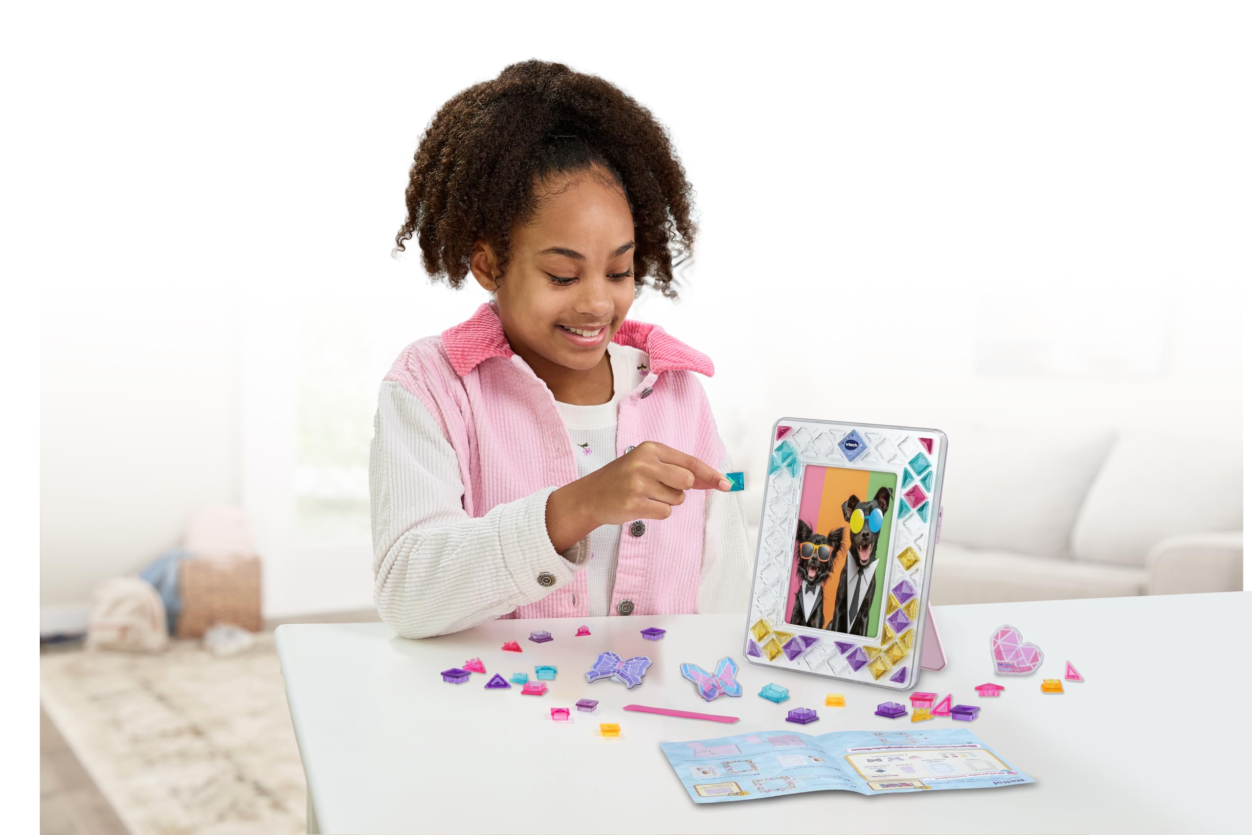 VTech Mosaic Magic Lights Photo Frame - 70+ Colourful Tiles, Light-Up Craft Kit for Ages 5+ 2