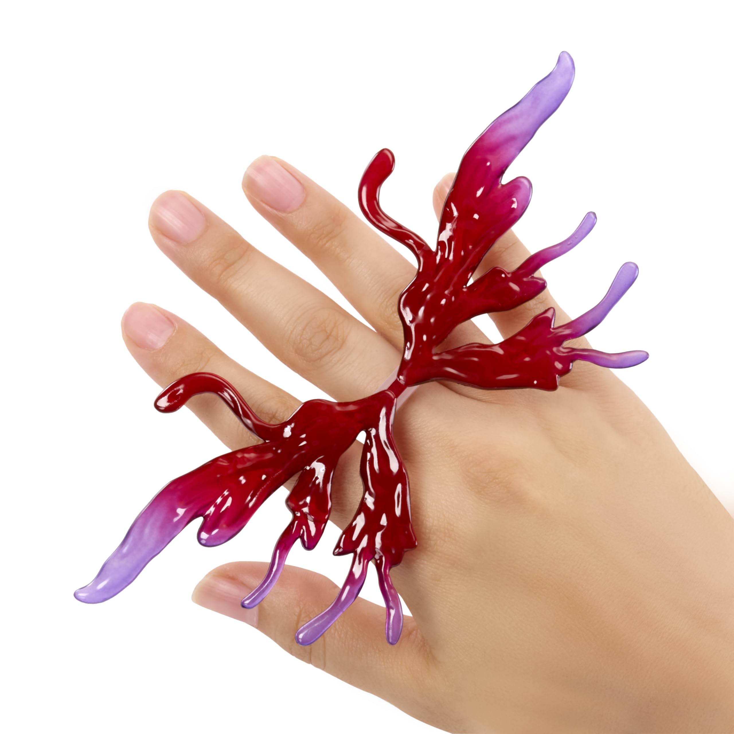 Bratz Fashion Pixiez Lina - Collectible Fantasy Doll with Transformable Wings and Fashion Accessories 2