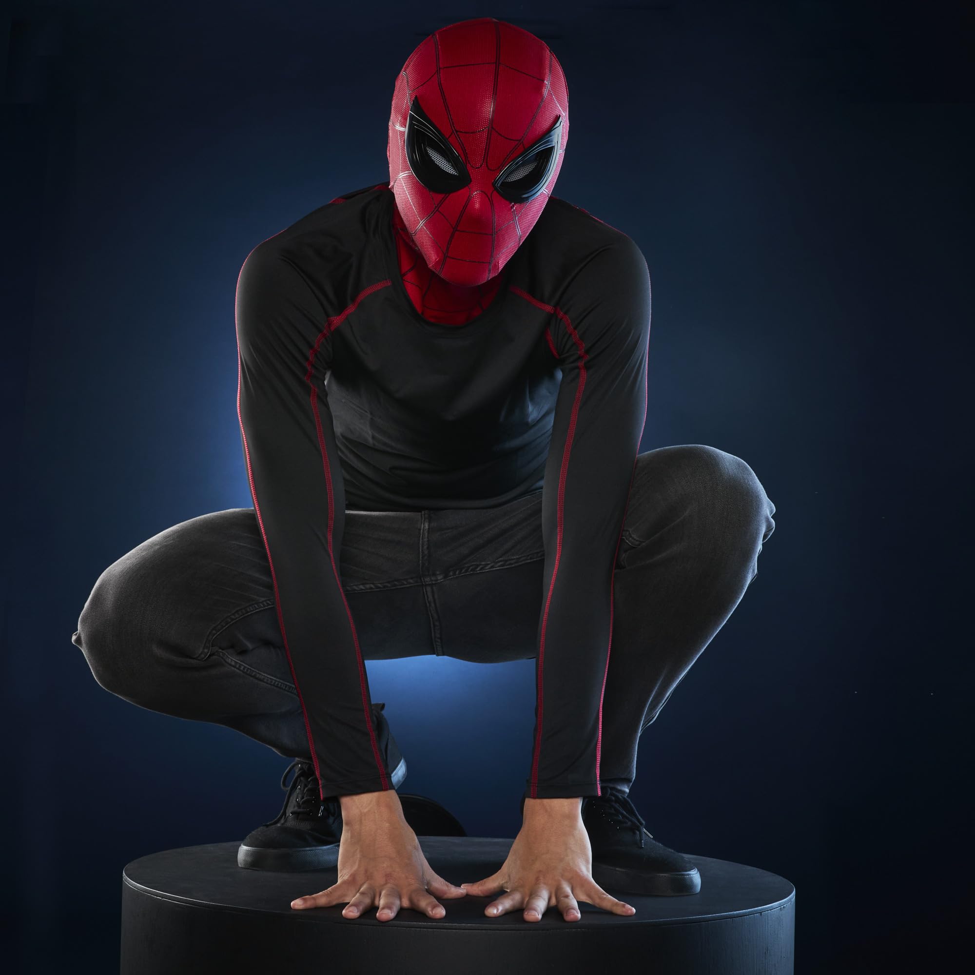 Hasbro Marvel Legends Spider-Man Electronic Expressive Mask - 1:1 Scale, Remote Controlled Eyes, Age 14+ 8