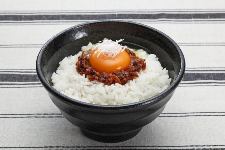Momoya Taberu La Yu Spicy Chili Oil, 110g