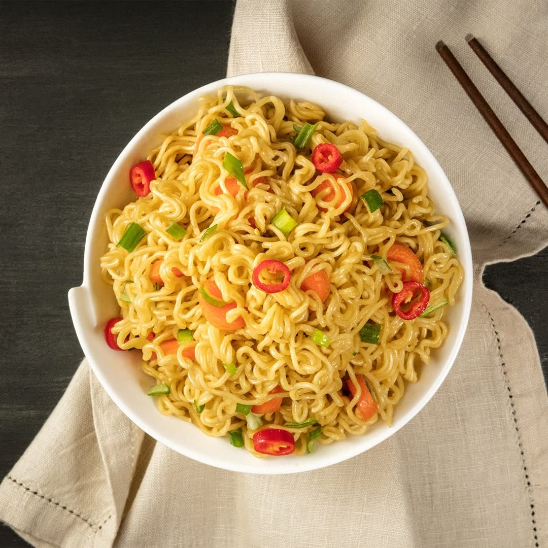 MAMA Hot and Spicy Korean Flavour Udon Noodles - Quick Prep, 90g 2