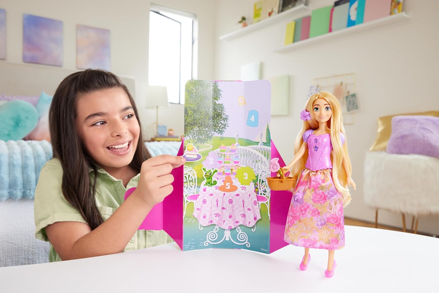 Mattel Disney Princess Rapunzel Fashion Doll Set - Spin & Reveal Playset for Kids 2