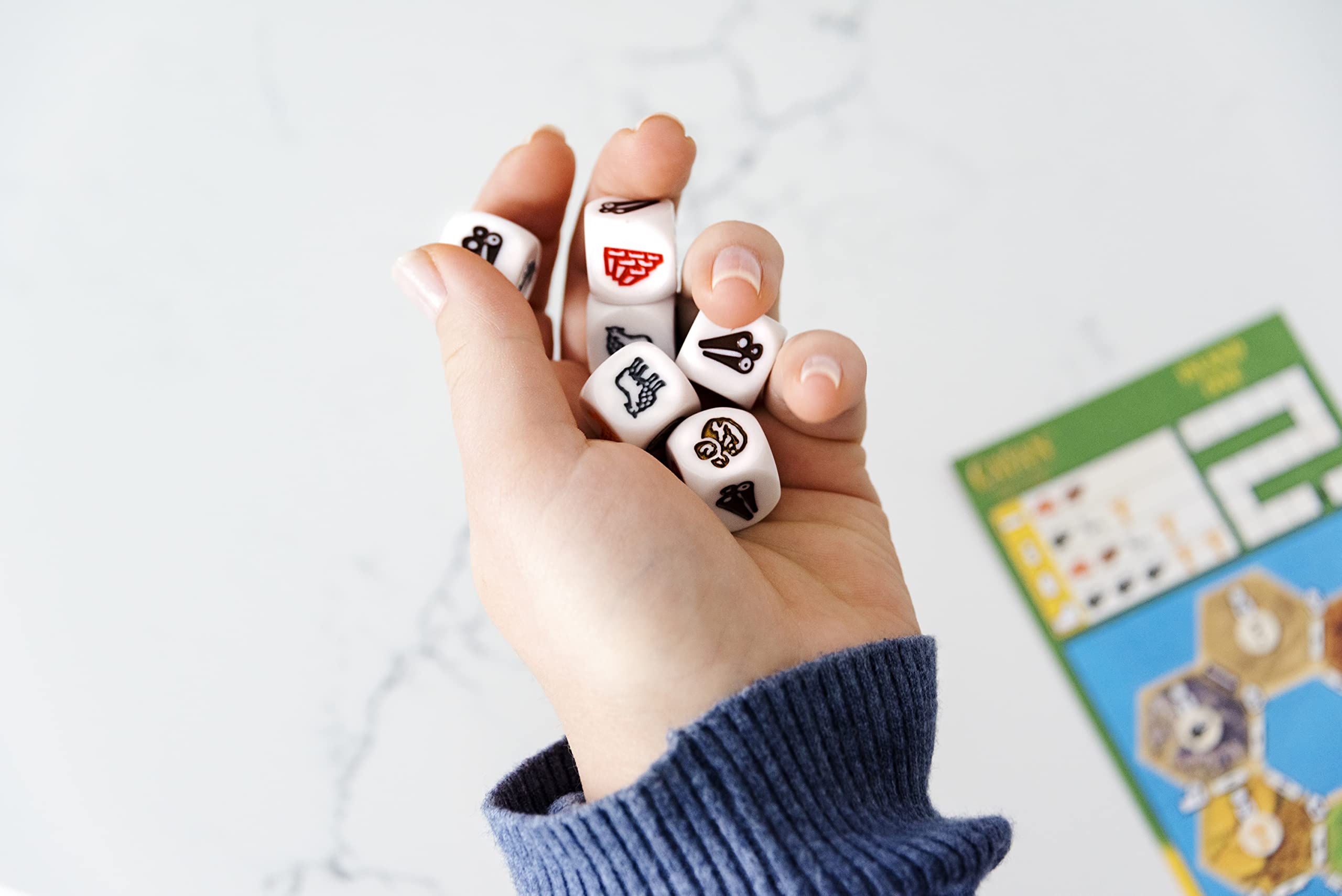 CATAN Dice Game - Strategy Board Game | Ages 7+ | 1-4 Players | 15 Min Playtime 9