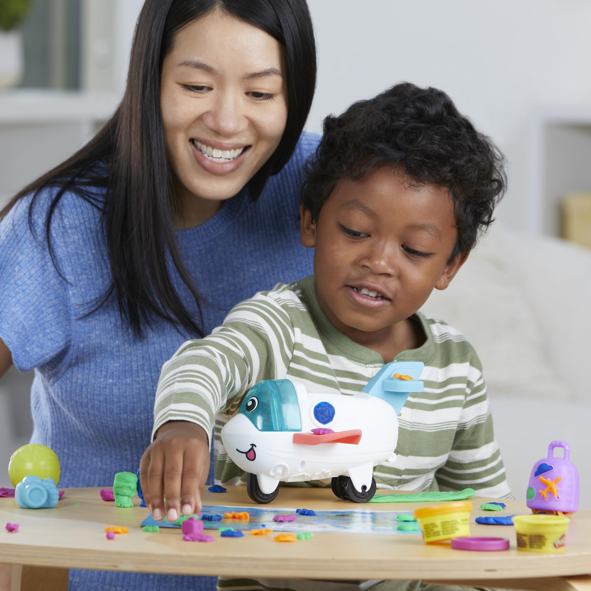 Play-Doh Airplane Explorer Starter Playset - Creative Travel-Themed Play for Ages 3+