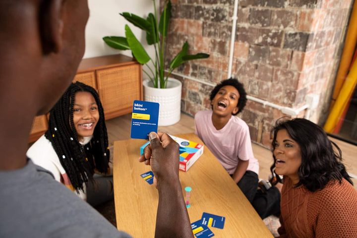 WHAT DO YOU MEME? Incohearent Family Edition - The Family Game Where You Compete