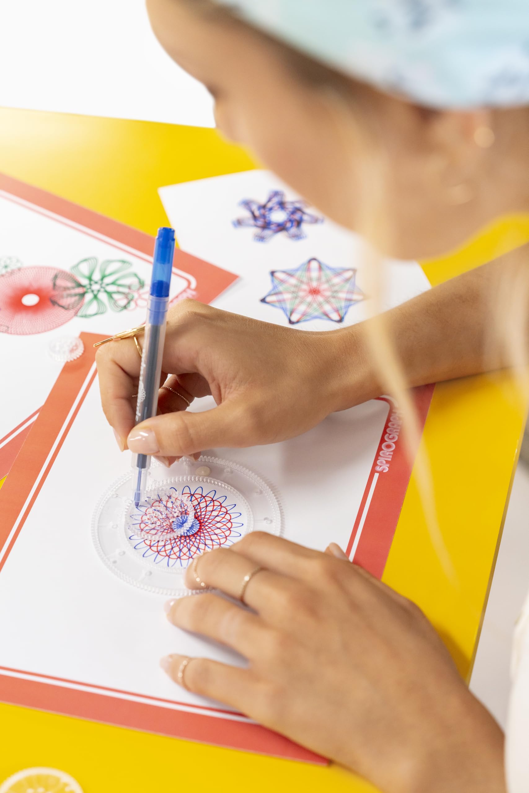 Spirograph Retro Tin - Collector's Edition Art Set | Ages 8+ | 14 Pieces 2