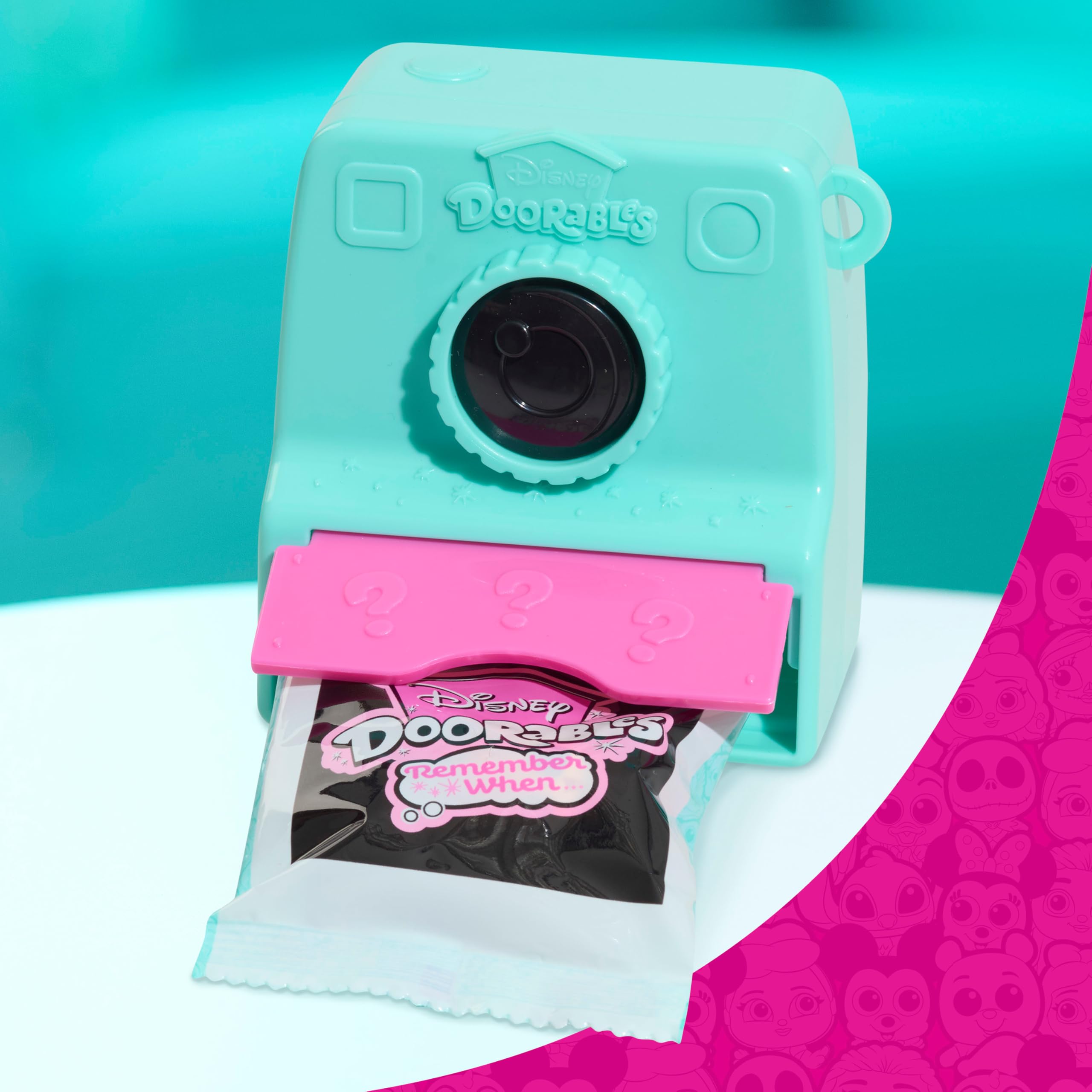 Just Play Disney Doorables Lil’ Moments - Remember When Peek Collection (S13) 9