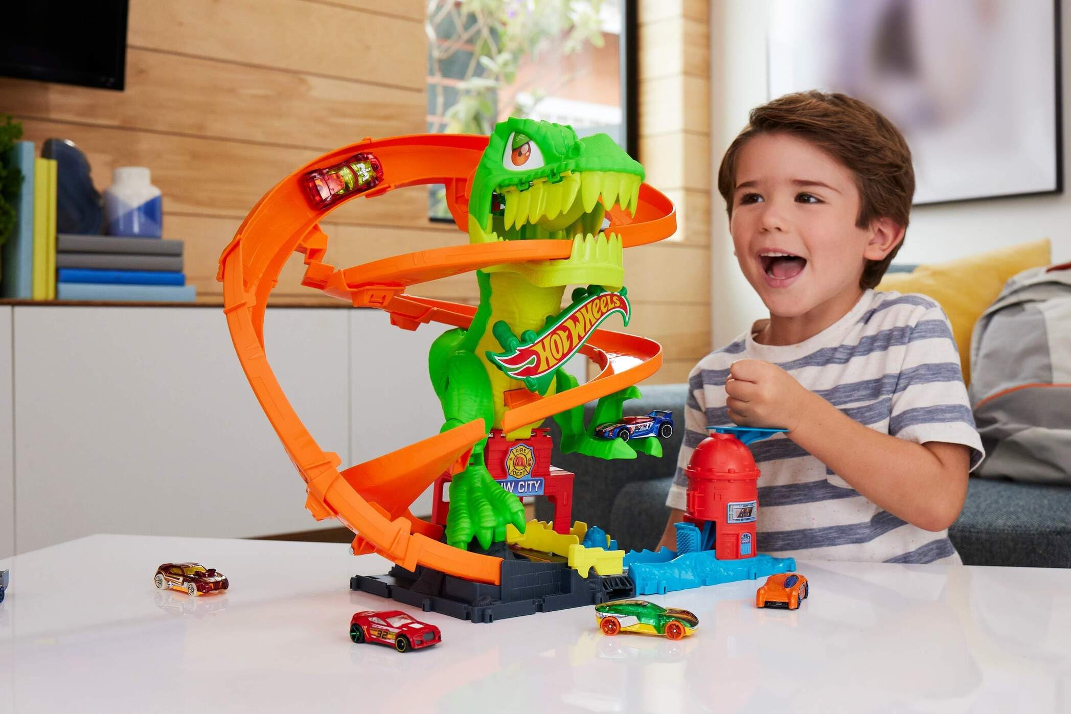 Hot Wheels City T-Rex Blaze Battle Playset with 1:64 Scale Toy Car - Ages 4+ 2