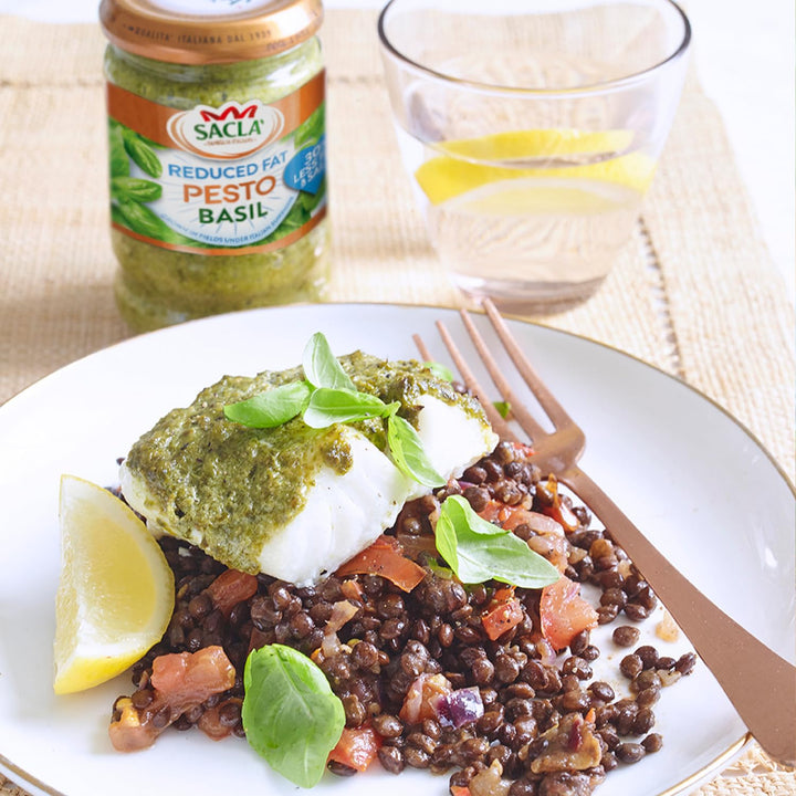 Saclà Italian Basil Pesto - Reduced Fat, with Basil, Cheese, Cashews & Pine Nuts - 190g