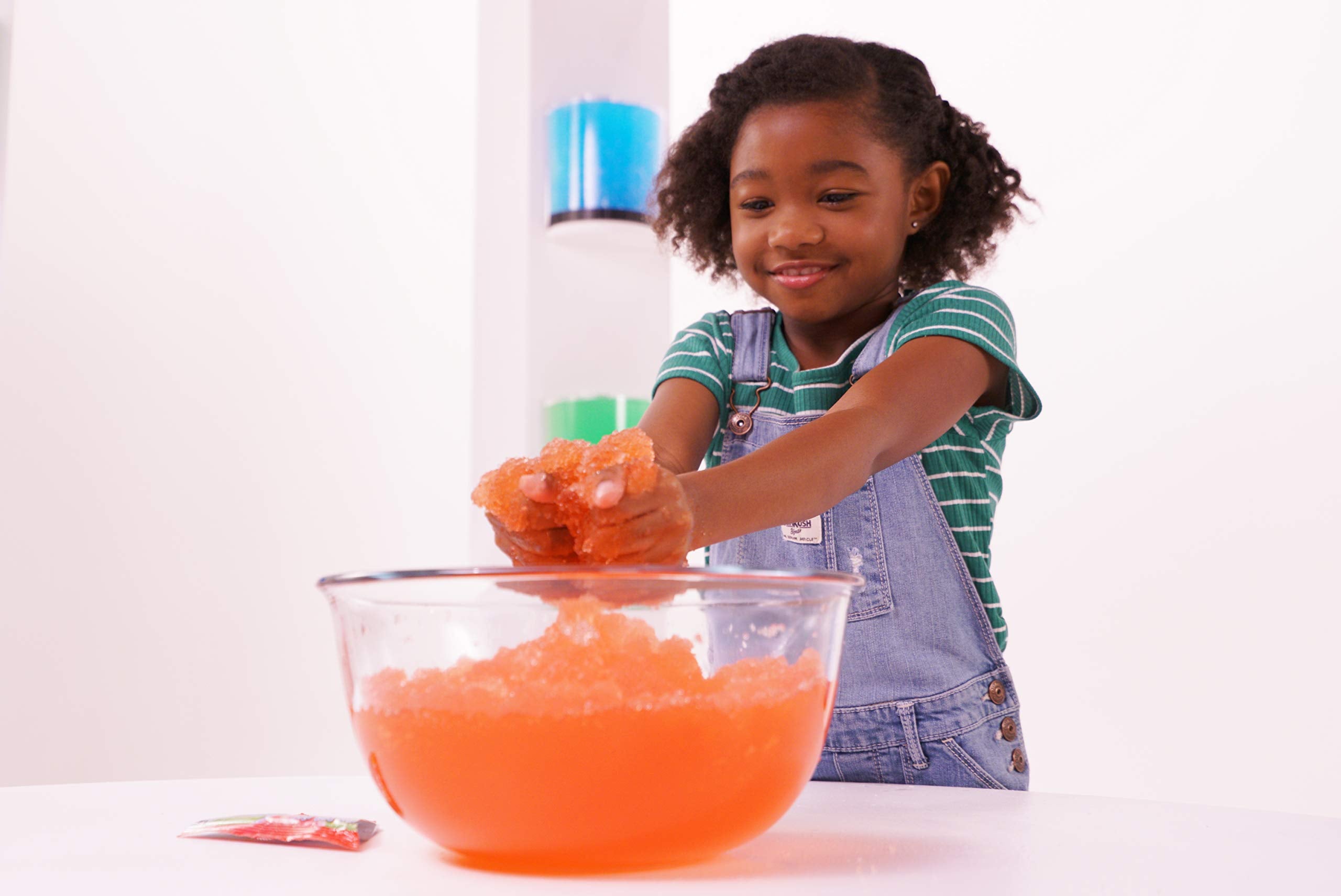 Zimpli Kids Gelli Play Red - Magically Turns Water into Thick, Colourful Goo 5