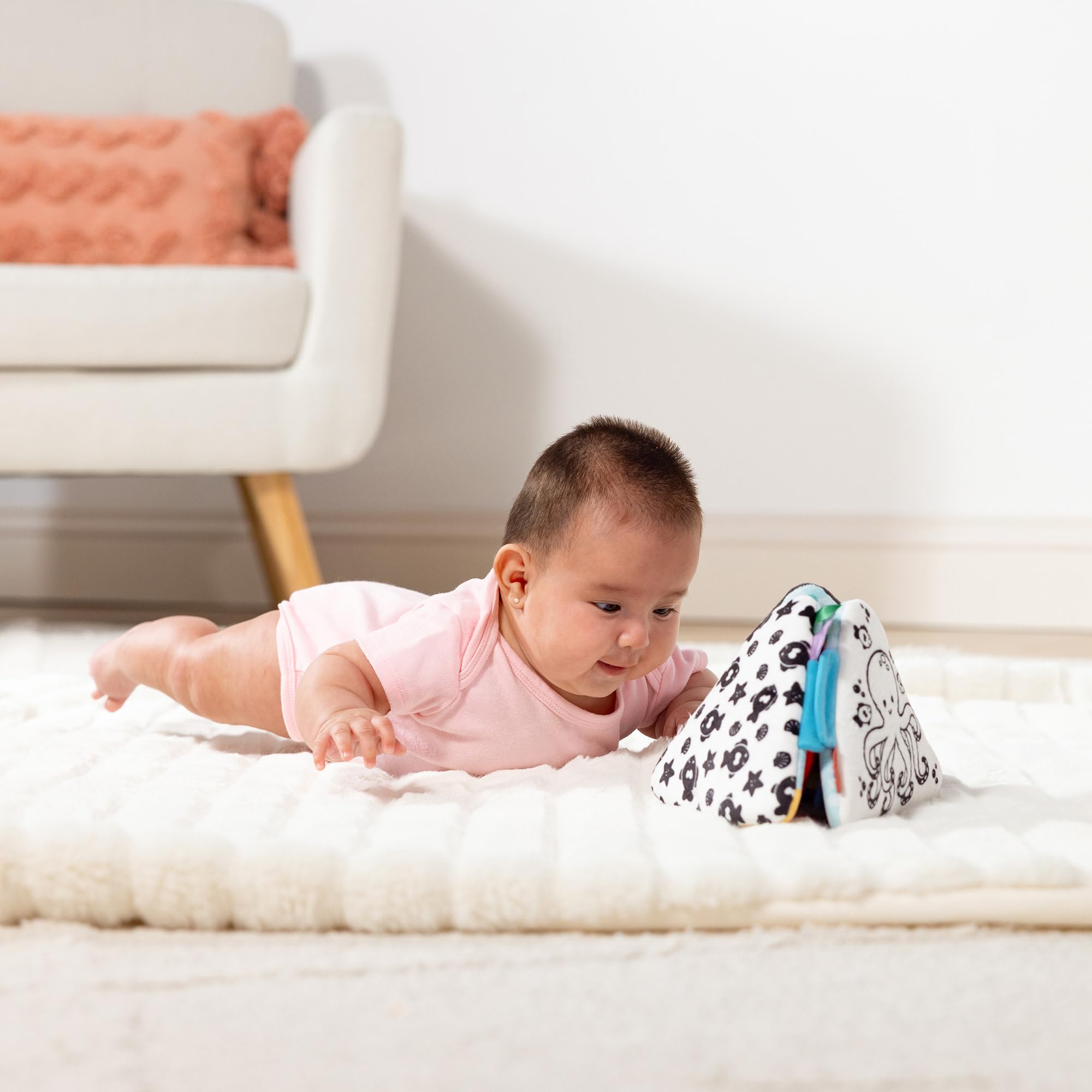Melissa & Doug Ocean Tummy Time Triangle Baby Toy - Soft Sensory Play, Ages 0-6 Months 8