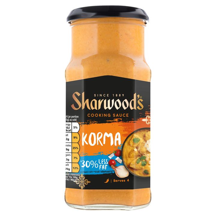 Sharwood's Indian Korma Sauce – 30% Less Fat, Creamy Coconut & Tomato Blend, 420g