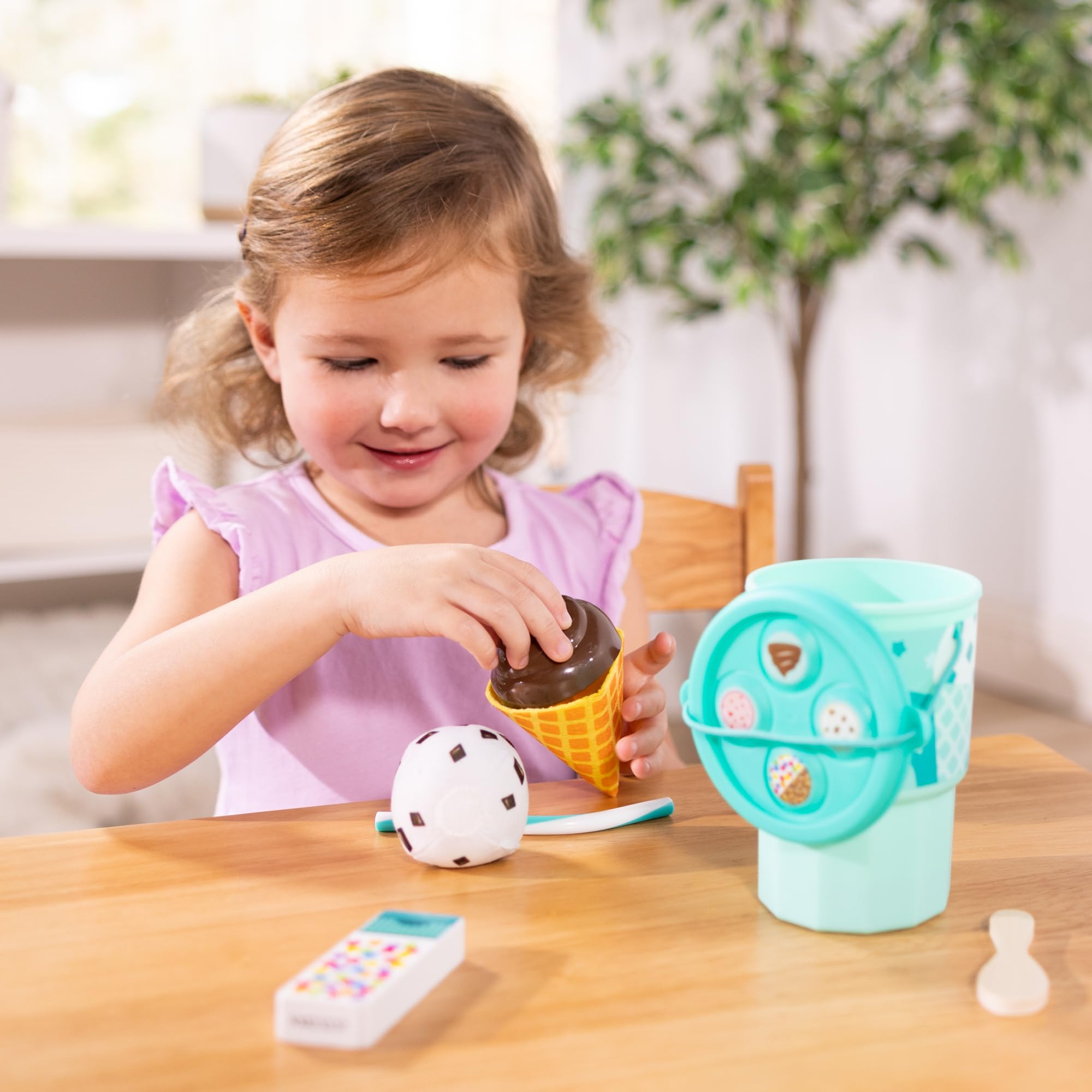 Melissa & Doug Play to Go Ice Cream Play Food Travel Toy Set - Multicolor, Wood, Ages 3+ 4