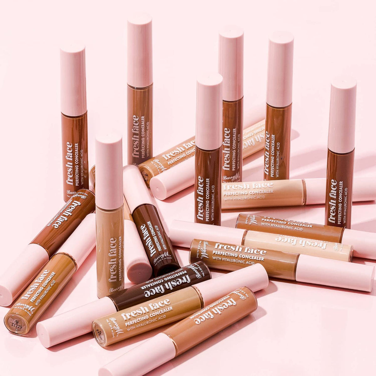Barry M Fresh Face Perfecting Concealer with Hyaluronic Acid - Shade 4, 6 ml