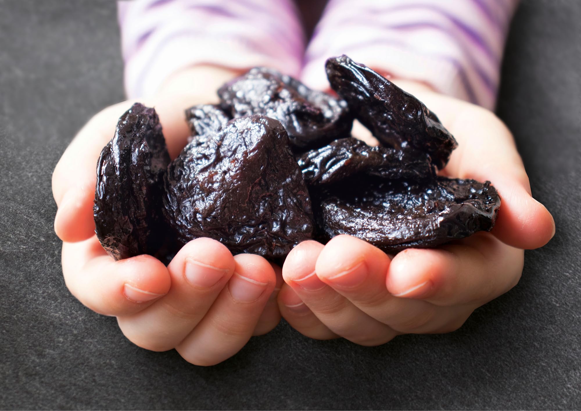 Mundo Feliz - Organic Dried Pitted Prunes 2 x 500 g 2