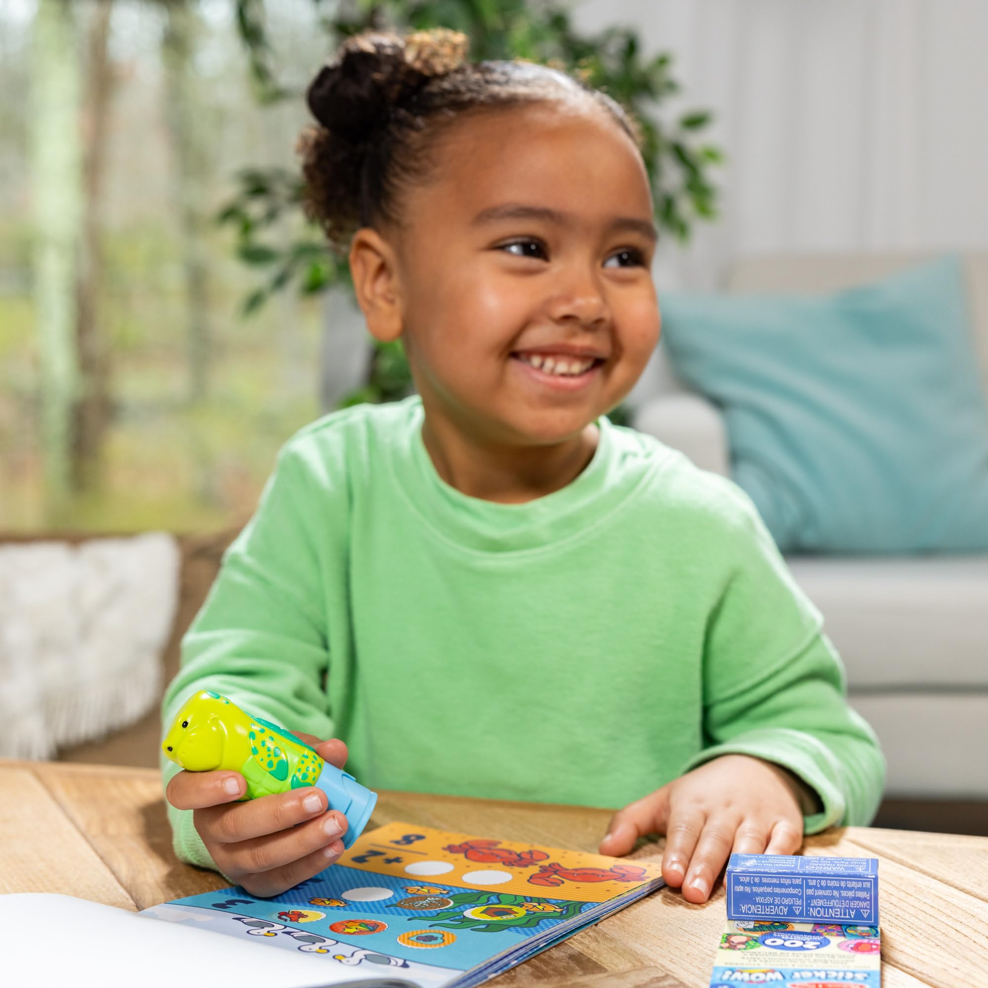 Melissa & Doug Sticker WOW Sea Turtle Bundle - 500 Stickers, 2 Activity Pads | Ages 3-7 7